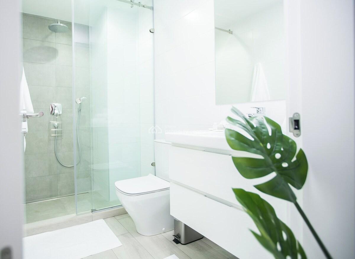 Luxurious Fully Furnished 172 Bedroom Apartment@west Airport, West Airport, Airport Residential Area, Accra, Apartment Short Let