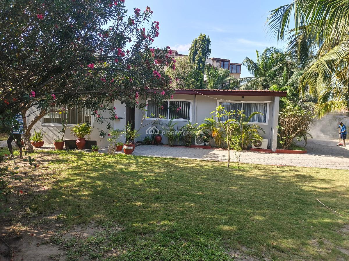 Neat 3bedrooms House in Osu, Osu, Osu, Accra, House for Rent