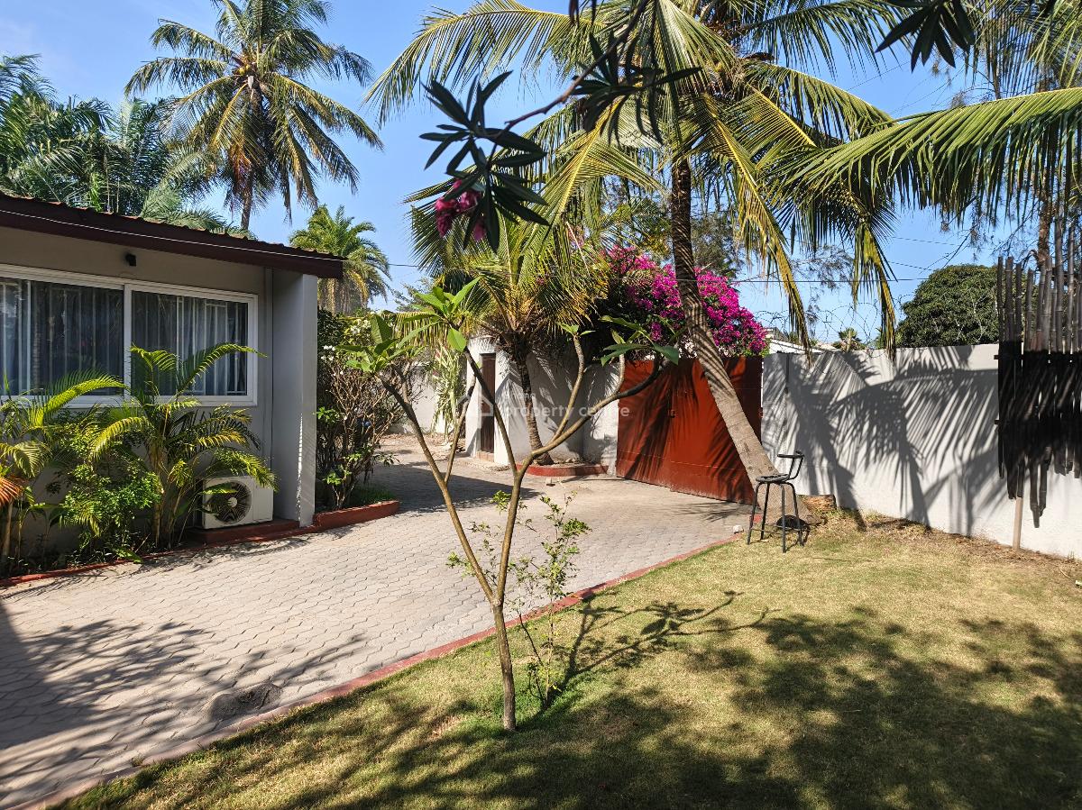 Neat 3bedrooms House in Osu, Osu, Osu, Accra, House for Rent