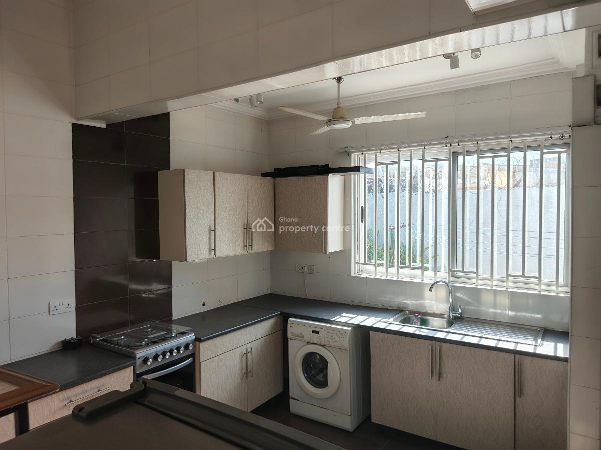 Neat 3bedrooms House in Osu, Osu, Osu, Accra, House for Rent