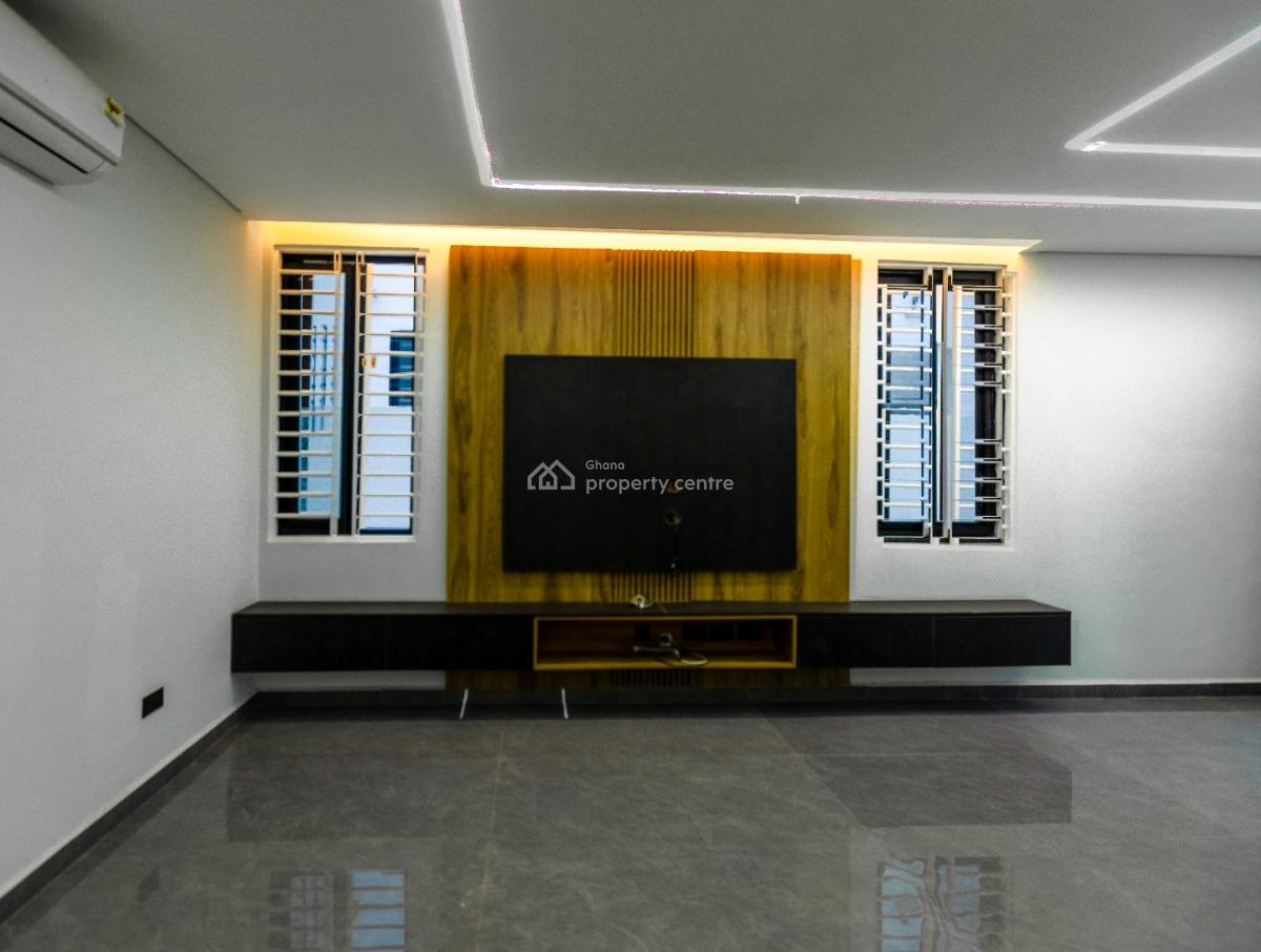 3 Bedroom House with a Boys Quarters at Tse Addo, Tse Addo, Accra Metropolitan, Accra, House for Sale