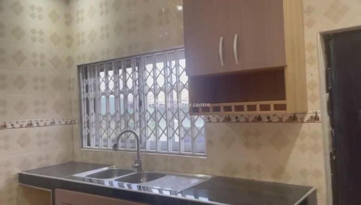 4 Bedroom House @ Oyibi Near Valley View University -off Adenta Road, Oyibi Near Adenta, Kpone, Kpone Katamanso, Accra, Townhouse for Sale