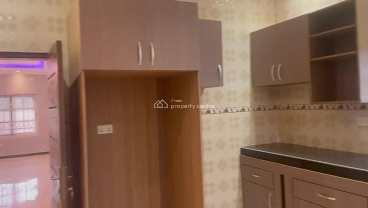 4 Bedroom House @ Oyibi Near Valley View University -off Adenta Road, Oyibi Near Adenta, Kpone, Kpone Katamanso, Accra, Townhouse for Sale