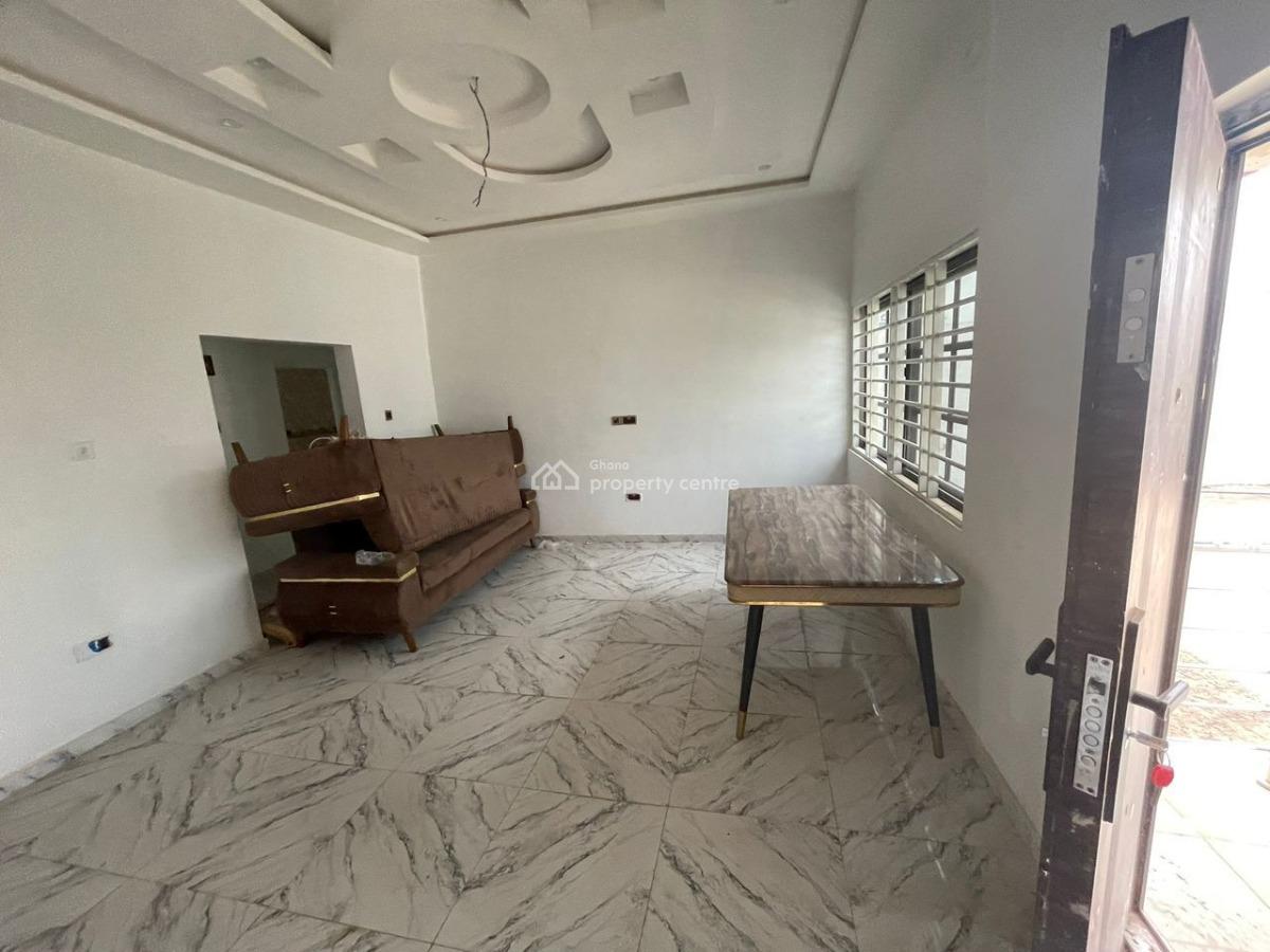 3 Bedroom House @ Oyarifa, Oyarifa, La Nkwantanang Madina Municipal, Accra, Townhouse for Sale