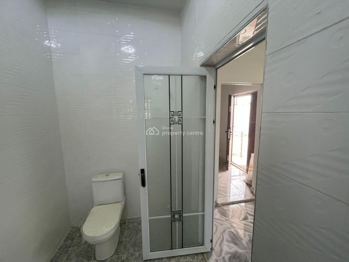 3 Bedroom House @ Oyarifa, Oyarifa, La Nkwantanang Madina Municipal, Accra, Townhouse for Sale