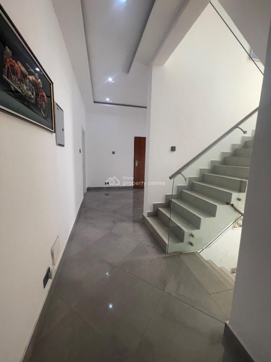 Elegant Fully Furnished 4-bedrooms Townhouse @ East Airport, Around Palace Mall, East Airport, Airport Residential Area, Accra, Townhouse for Rent