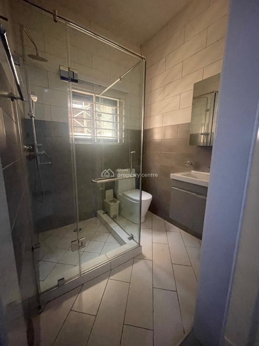 Elegant Fully Furnished 4-bedrooms Townhouse @ East Airport, Around Palace Mall, East Airport, Airport Residential Area, Accra, Townhouse for Rent