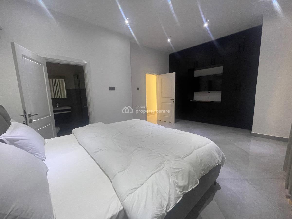 Elegant Fully Furnished 4-bedrooms Townhouse @ East Airport, Around Palace Mall, East Airport, Airport Residential Area, Accra, Townhouse for Rent
