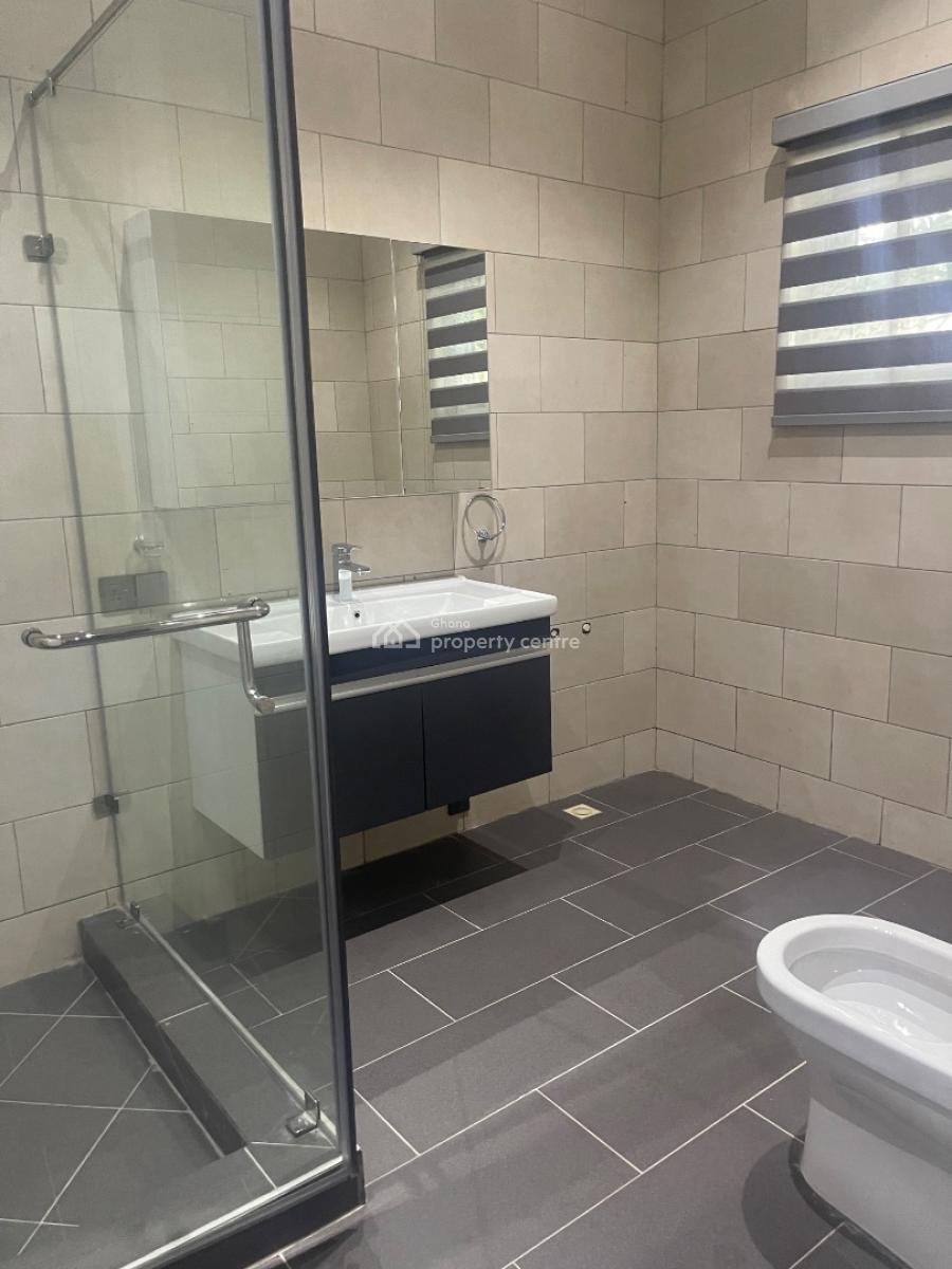 Elegant Fully Furnished 4-bedrooms Townhouse @ East Airport, Around Palace Mall, East Airport, Airport Residential Area, Accra, Townhouse for Rent