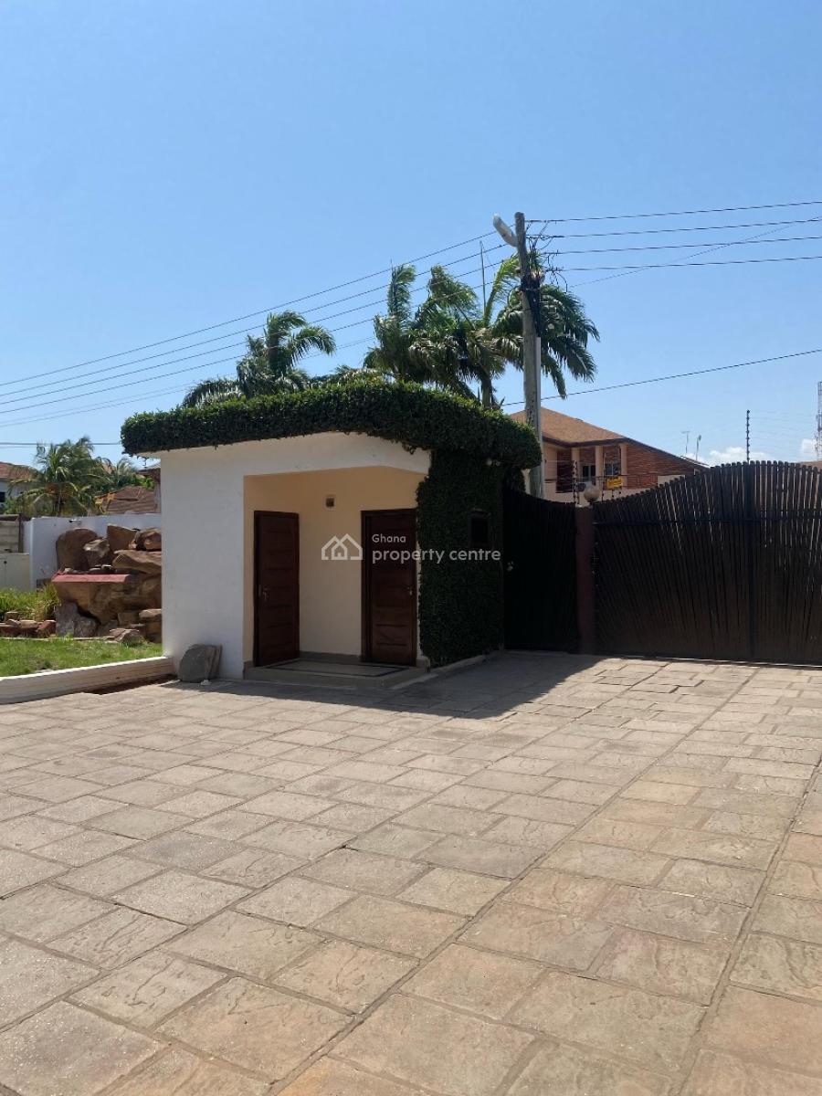 3-bedrooms En-suite / 1-room Bq @ East Airport, East Airport, Airport Residential Area, Accra, Detached Duplex for Rent