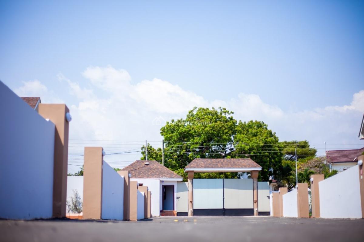 4-bedroom with 1-room Bq @ Cantonment., Around American Embassy, Cantonments, Accra, Detached Duplex for Sale