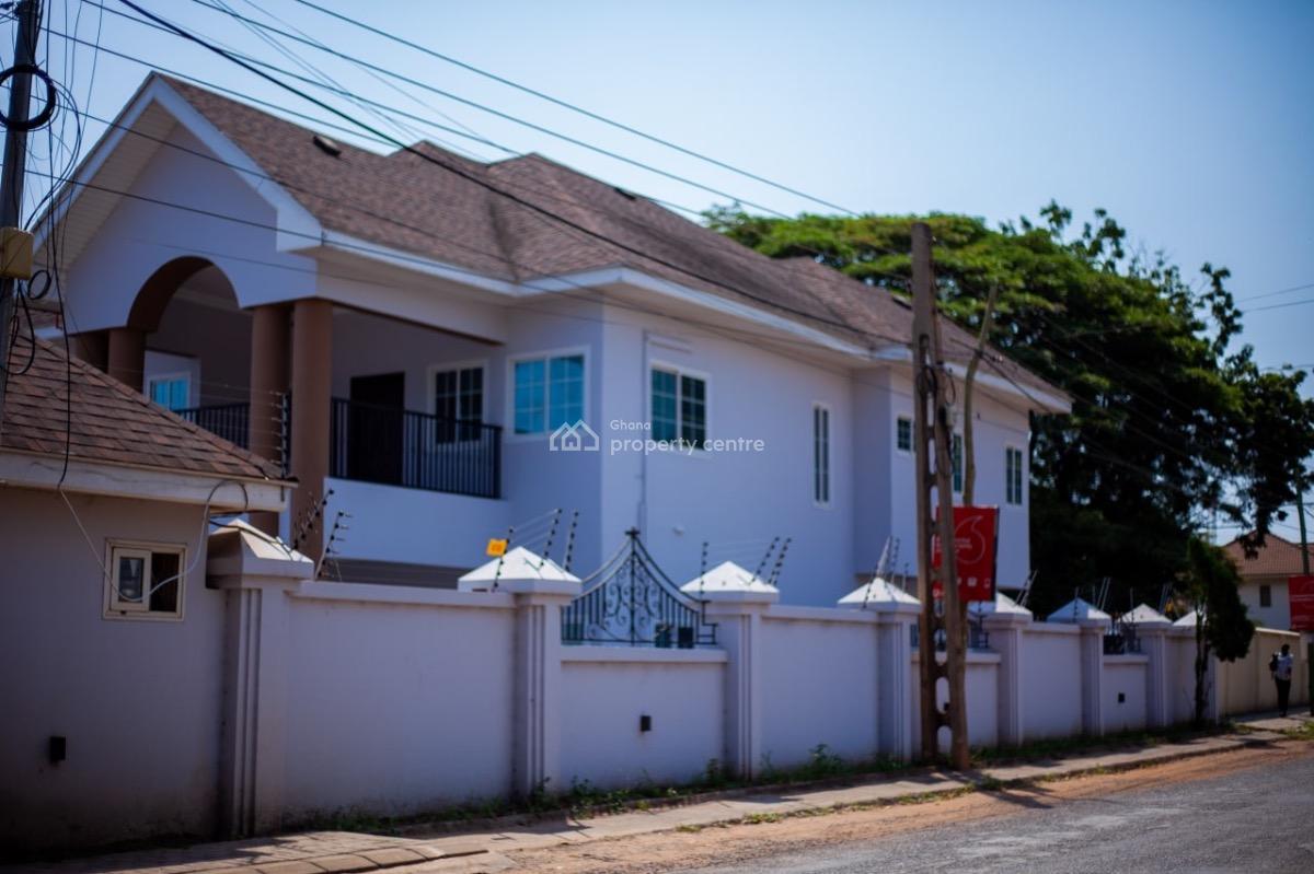 4-bedroom with 1-room Bq @ Cantonment., Around American Embassy, Cantonments, Accra, Detached Duplex for Sale