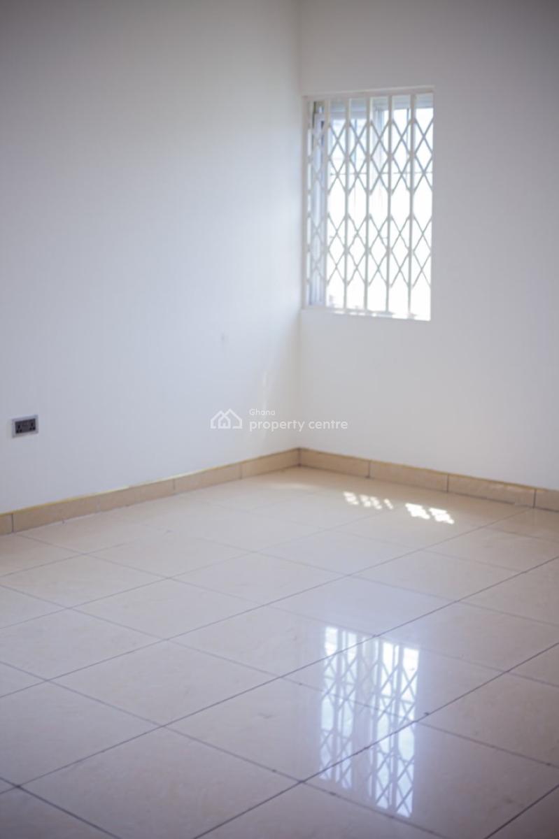 4-bedroom with 1-room Bq @ Cantonment., Around American Embassy, Cantonments, Accra, Detached Duplex for Sale