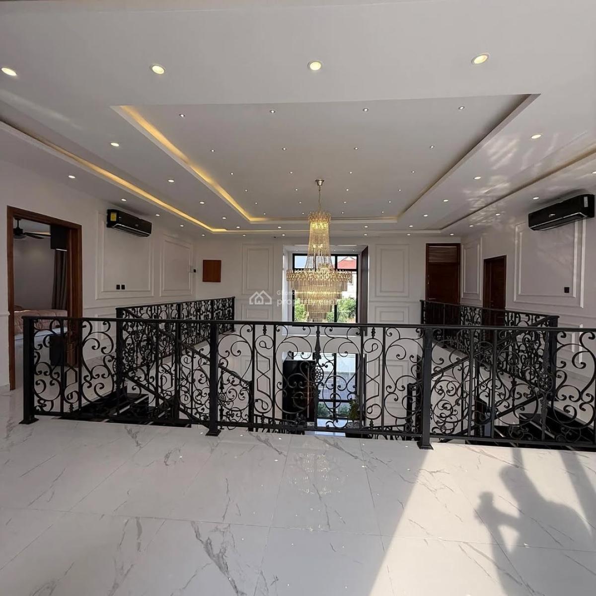 6 Bedroom House in a Gated Community at Community 23, Tema Community 23, Accra Metropolitan, Accra, House for Sale