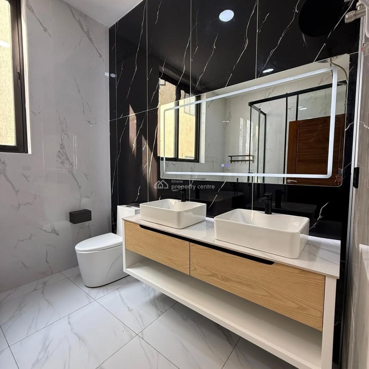 6 Bedroom House in a Gated Community at Community 23, Tema Community 23, Accra Metropolitan, Accra, House for Sale