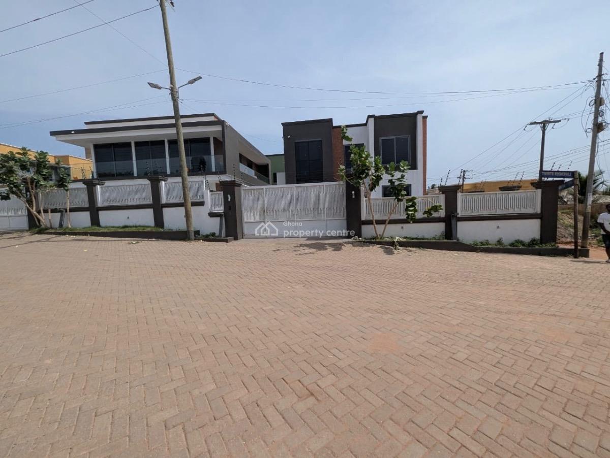 3 Bedrooms at Tantra Hills, Tantra, Achimota, Accra, Detached Duplex for Rent