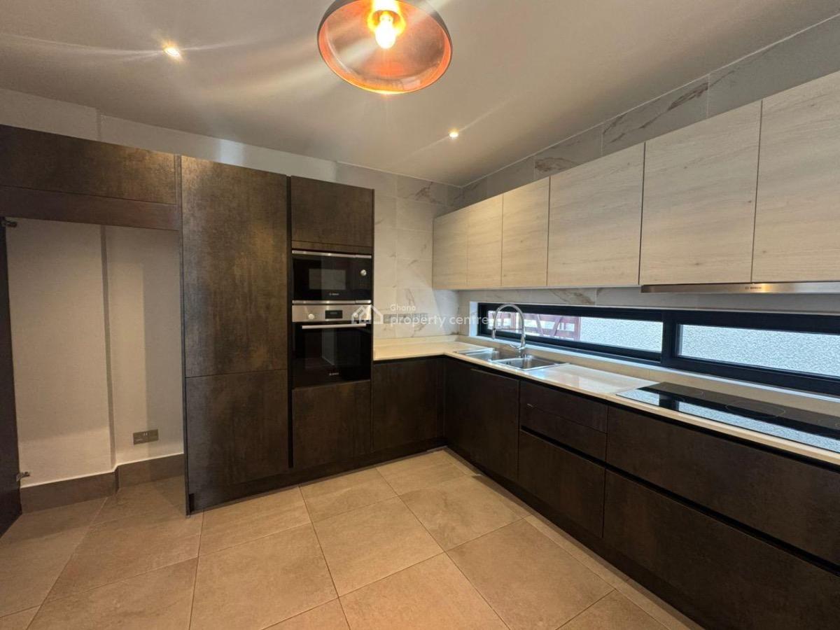 4 Bedroom Townhouse in a Gated Community with Swimming Pool, Cantonments, Accra, Townhouse for Rent