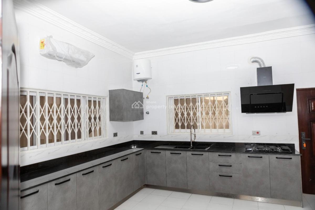 4 Bedroom Townhouse in a Gated Community, Cantonments, Accra, Detached Duplex for Rent