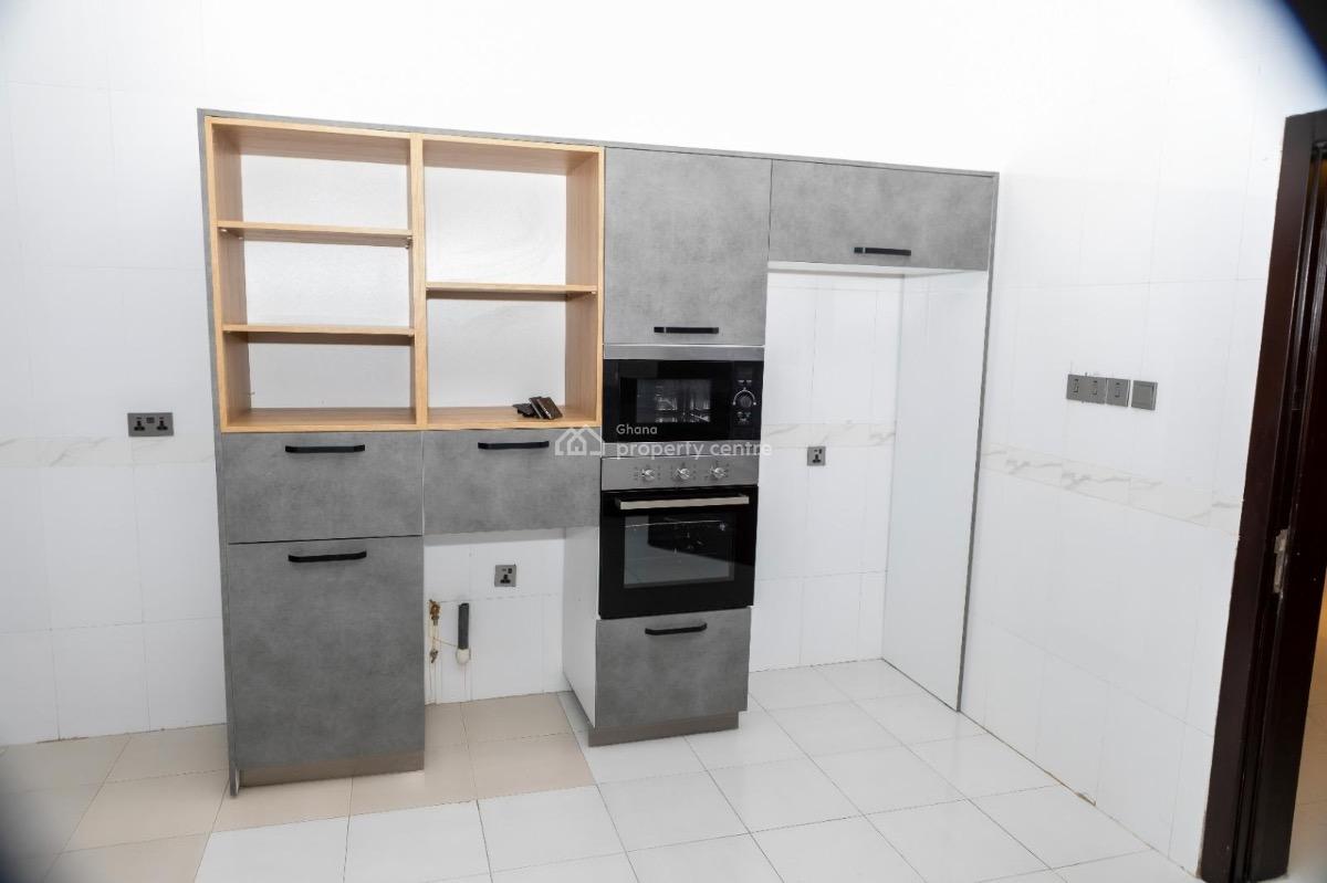 4 Bedroom Townhouse in a Gated Community, Cantonments, Accra, Detached Duplex for Rent