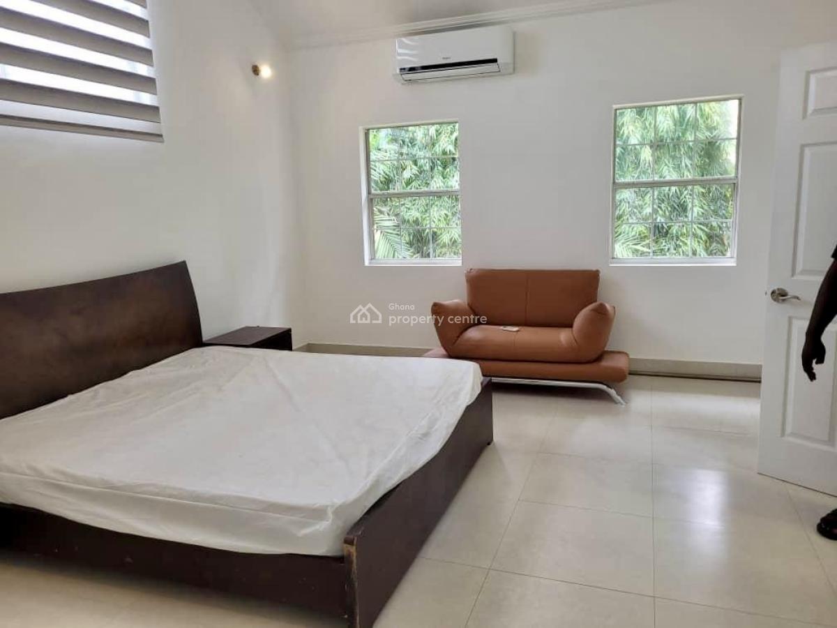 4 Bedroom Duplex in a Gated Community with Swimming Pool, Cantonments, Accra, Semi-detached Duplex for Sale