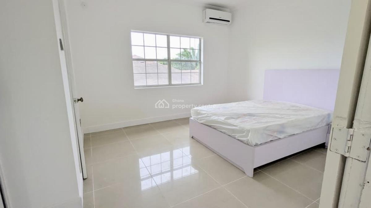 4 Bedroom Duplex in a Gated Community with Swimming Pool, Cantonments, Accra, Semi-detached Duplex for Sale