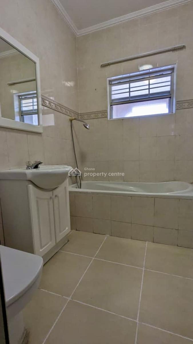 3 Bedroom Duplex in a Gated Community with Swimming Pool, Cantonments, Accra, Semi-detached Duplex for Rent