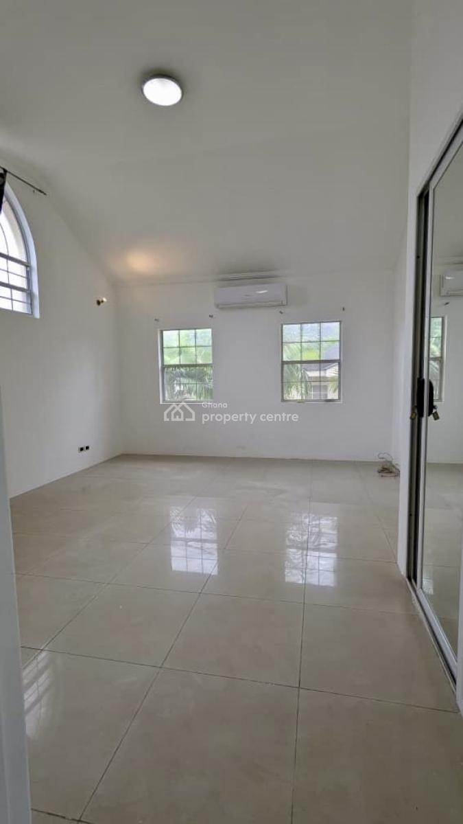 3 Bedroom Duplex in a Gated Community with Swimming Pool, Cantonments, Accra, Semi-detached Duplex for Rent