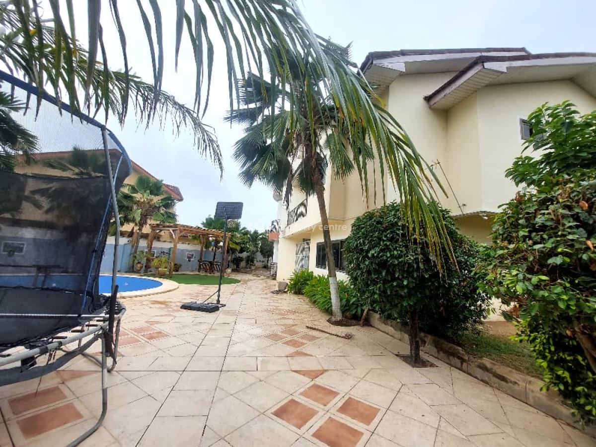 4 Bedroom Duplex with a Swimming Pool and Staff Quarters, Cantonments, Accra, Detached Duplex for Sale