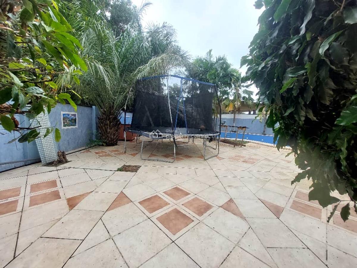 4 Bedroom Duplex with a Swimming Pool and Staff Quarters, Cantonments, Accra, Detached Duplex for Sale