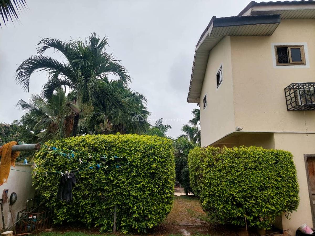 4 Bedroom Duplex with a Swimming Pool and Staff Quarters, Cantonments, Accra, Detached Duplex for Sale