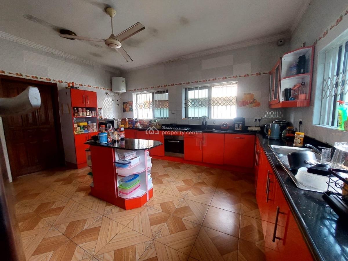 4 Bedroom Duplex with a Swimming Pool and Staff Quarters, Cantonments, Accra, Detached Duplex for Sale