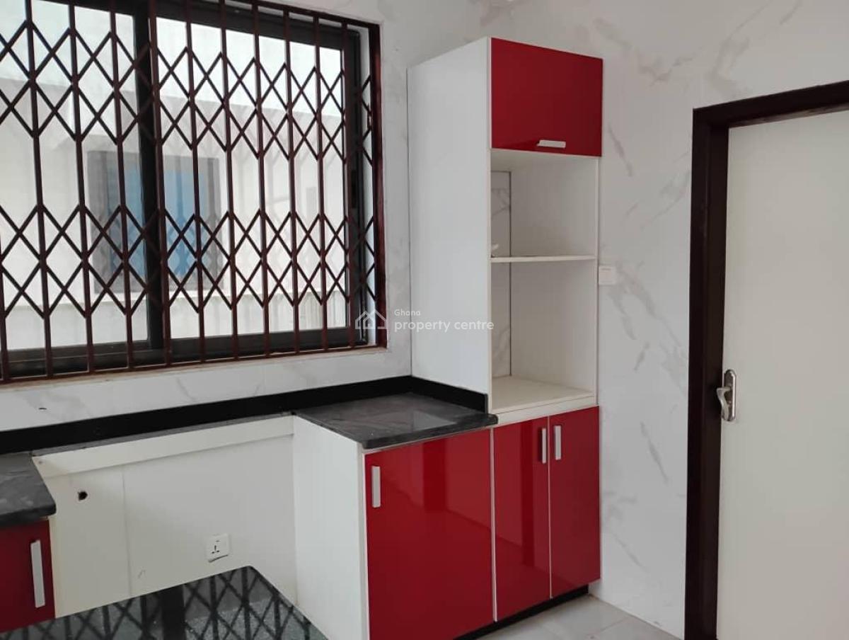 3 Bedroom Duplex in a Gated Community, Oyarifa, La Nkwantanang Madina Municipal, Accra, Semi-detached Duplex for Sale