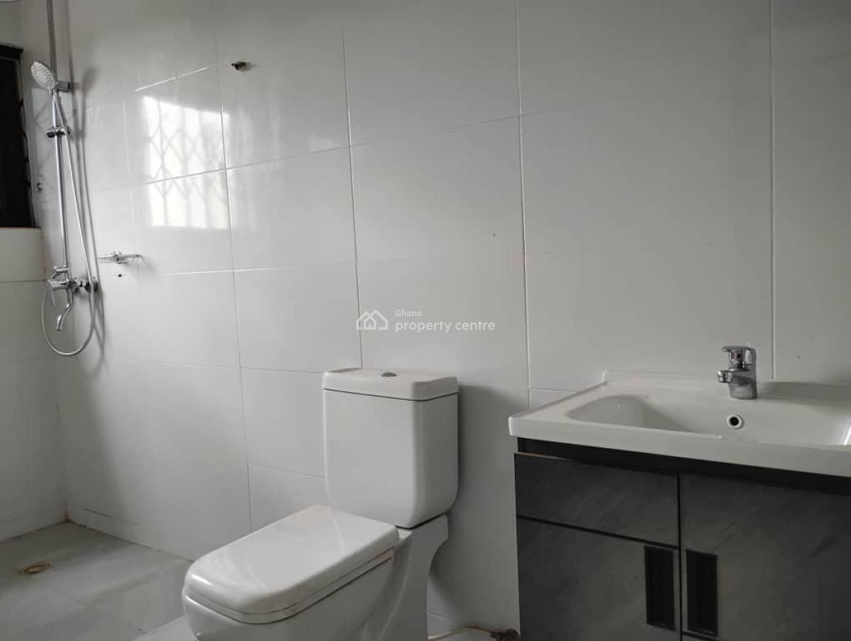 3 Bedroom Duplex in a Gated Community, Oyarifa, La Nkwantanang Madina Municipal, Accra, Semi-detached Duplex for Sale