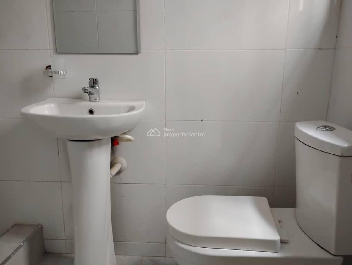 3 Bedroom Duplex in a Gated Community, Oyarifa, La Nkwantanang Madina Municipal, Accra, Semi-detached Duplex for Sale