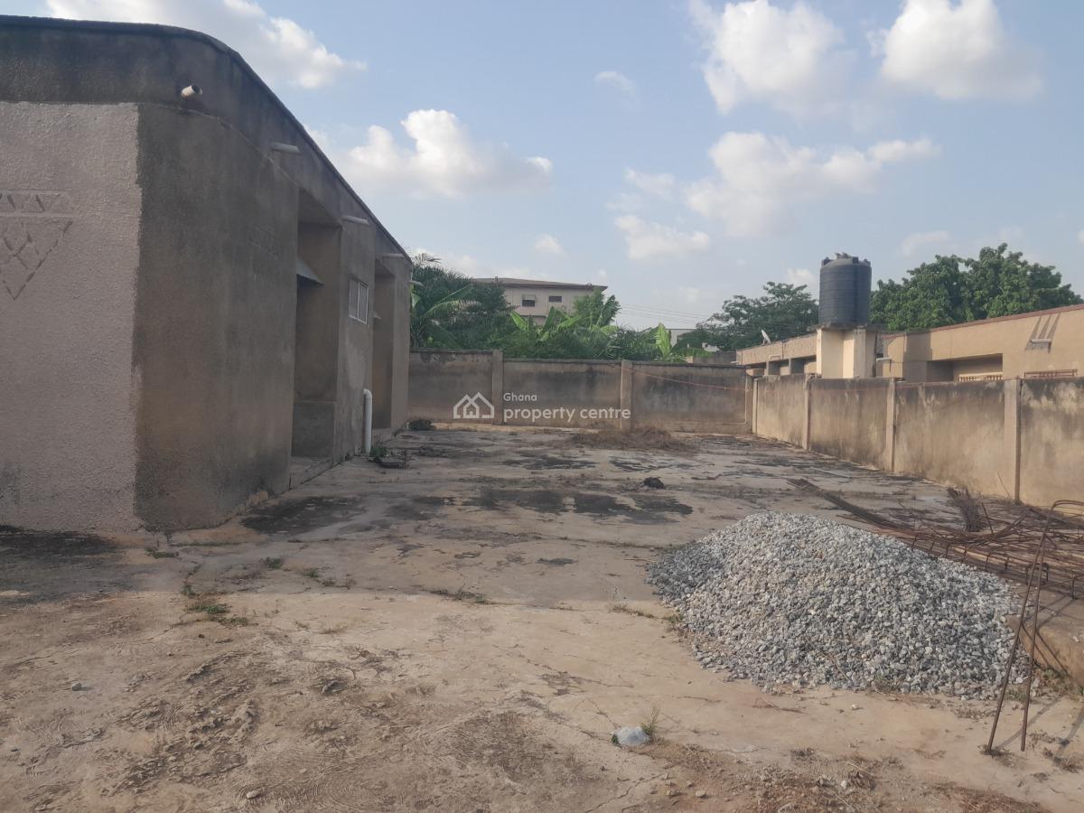 2 Bedrooms  Apartment, Duase New Site, Near Buokrom / Asokore Mampong., Kumasi Metropolitan, Ashanti, Apartment for Rent