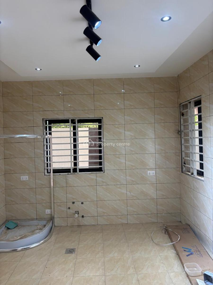 Newly Fully Furnished 5-bedroom House, Kumasi Metropolitan, Ashanti, House for Sale