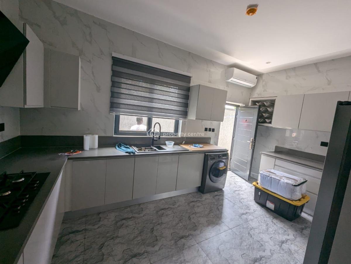 5 Bedroom Fully Furnished  Town House, West Airport, West Airport, Airport Residential Area, Accra, House for Rent