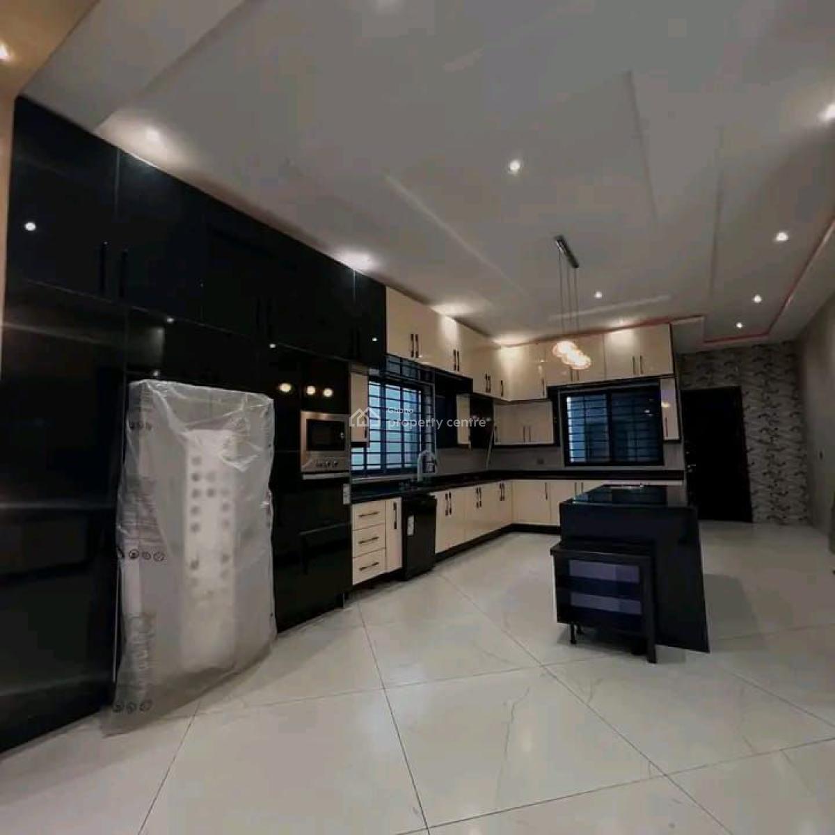 Stunning 5-bedroom Penthouse @ East Airport, East Airport, Airport Residential Area, Accra, Townhouse for Sale