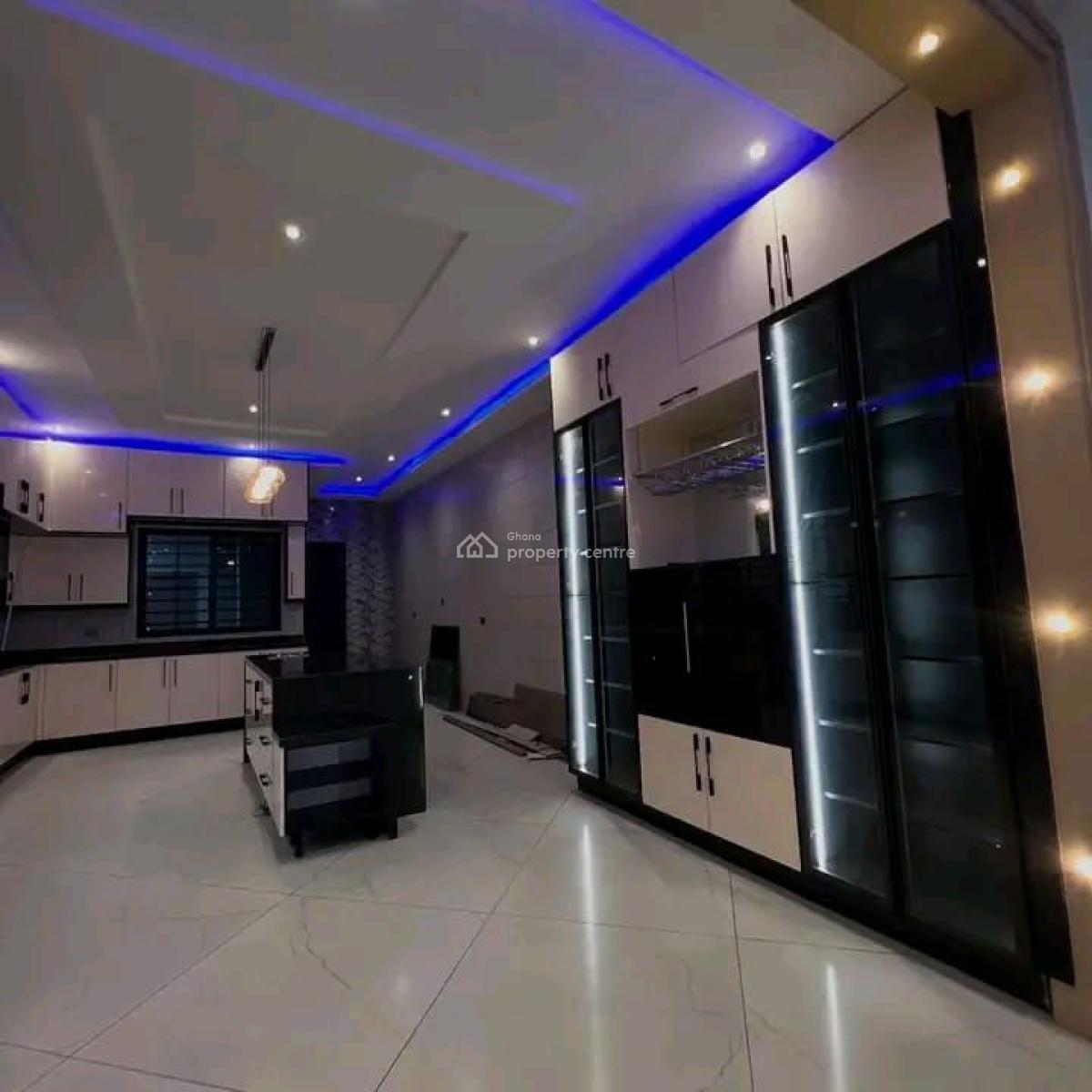 Stunning 5-bedroom Penthouse @ East Airport, East Airport, Airport Residential Area, Accra, Townhouse for Sale