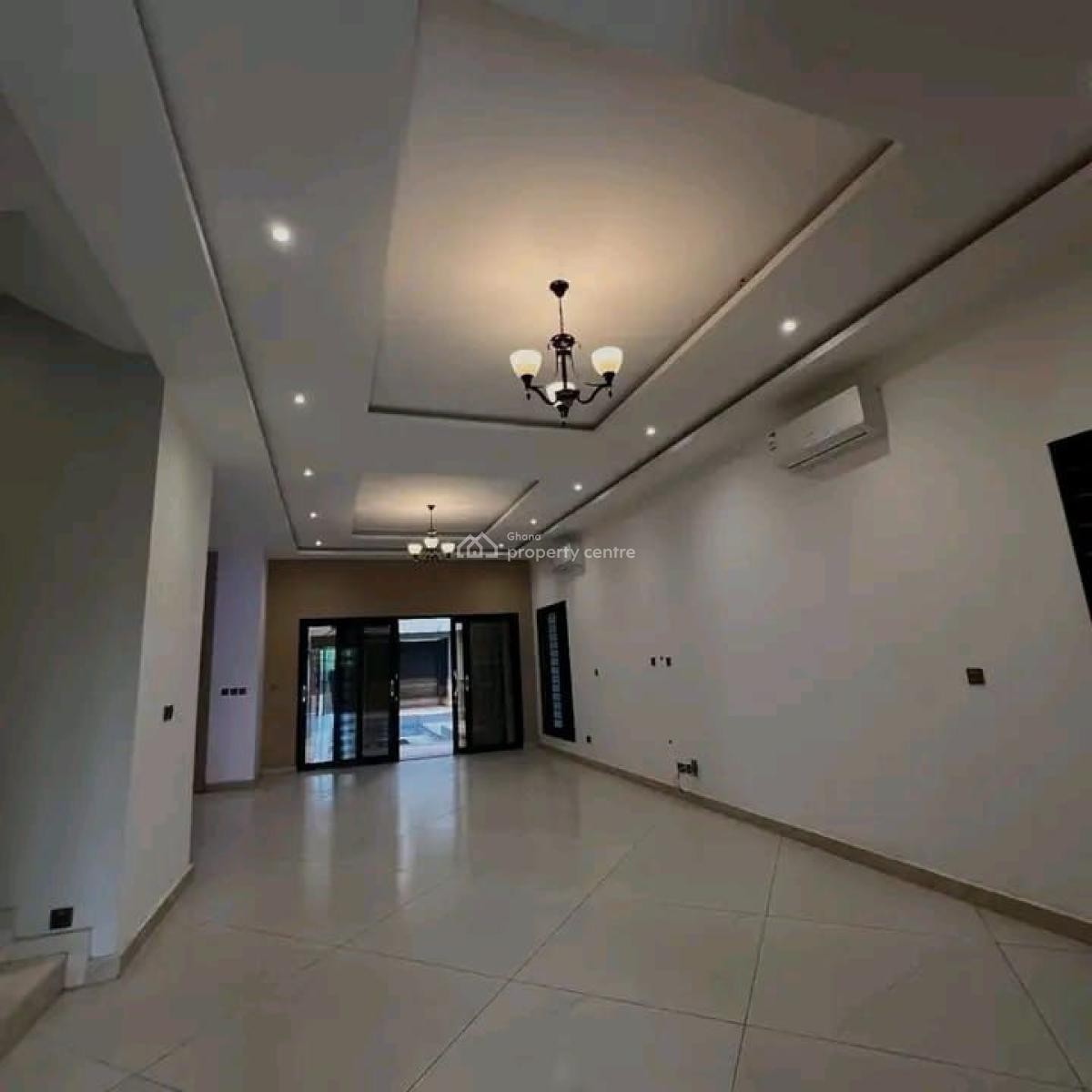 Stunning 5-bedroom Penthouse @ East Airport, East Airport, Airport Residential Area, Accra, Townhouse for Sale
