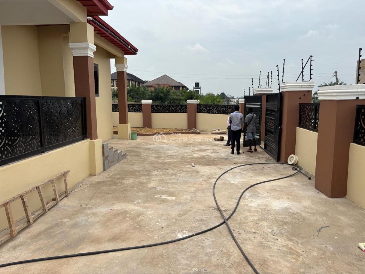 Luxury Fully Furnished 4-bedroom House, Ejisu-juaben Municipal, Ashanti, House for Sale