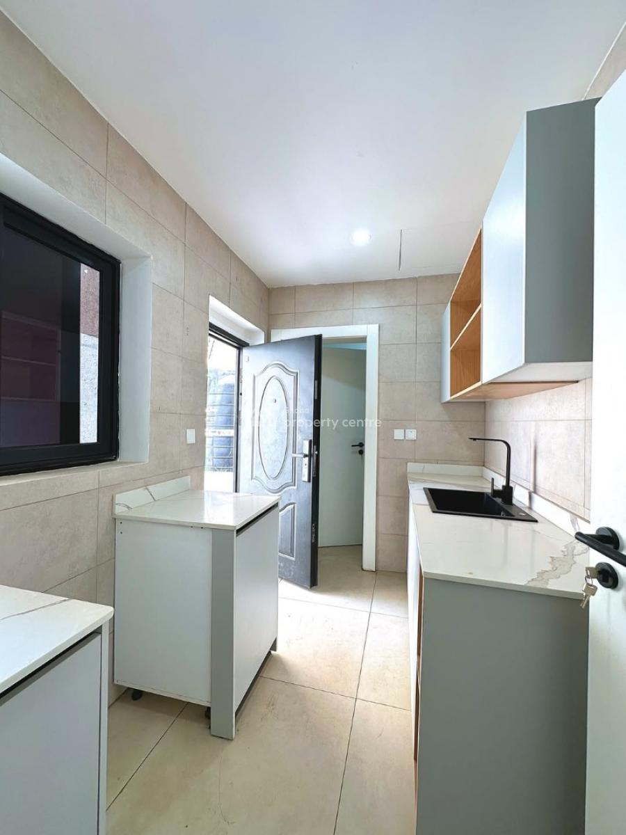 5 Bedroom House with a Boys Quarters at East Airport, East Airport, Accra Metropolitan, Accra, House for Sale