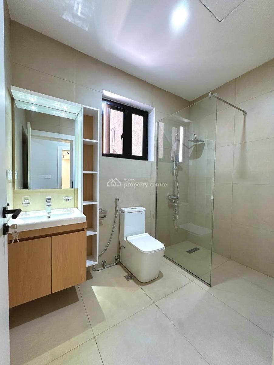 5 Bedroom House with a Boys Quarters at East Airport, East Airport, Accra Metropolitan, Accra, House for Sale