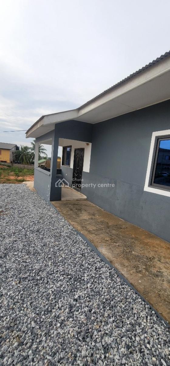 2 Bedrooms, Old Barrier, Weija, Ga South Municipal, Accra, House for Rent