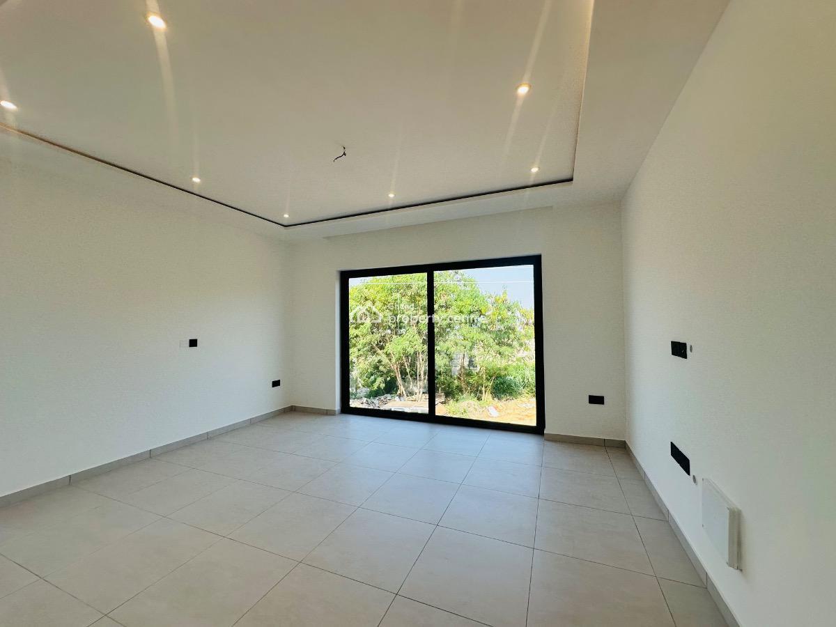 Detached 3 Bedroom Duplex with Staff Quarters, Oyarifa, Adenta Municipal, Accra, Detached Duplex for Sale