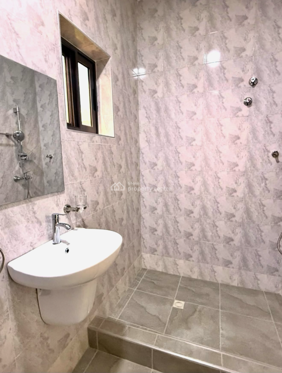 3 Bedroom Townhouse in a Gated Community, Oyarifa, Adenta Municipal, Accra, Townhouse for Sale