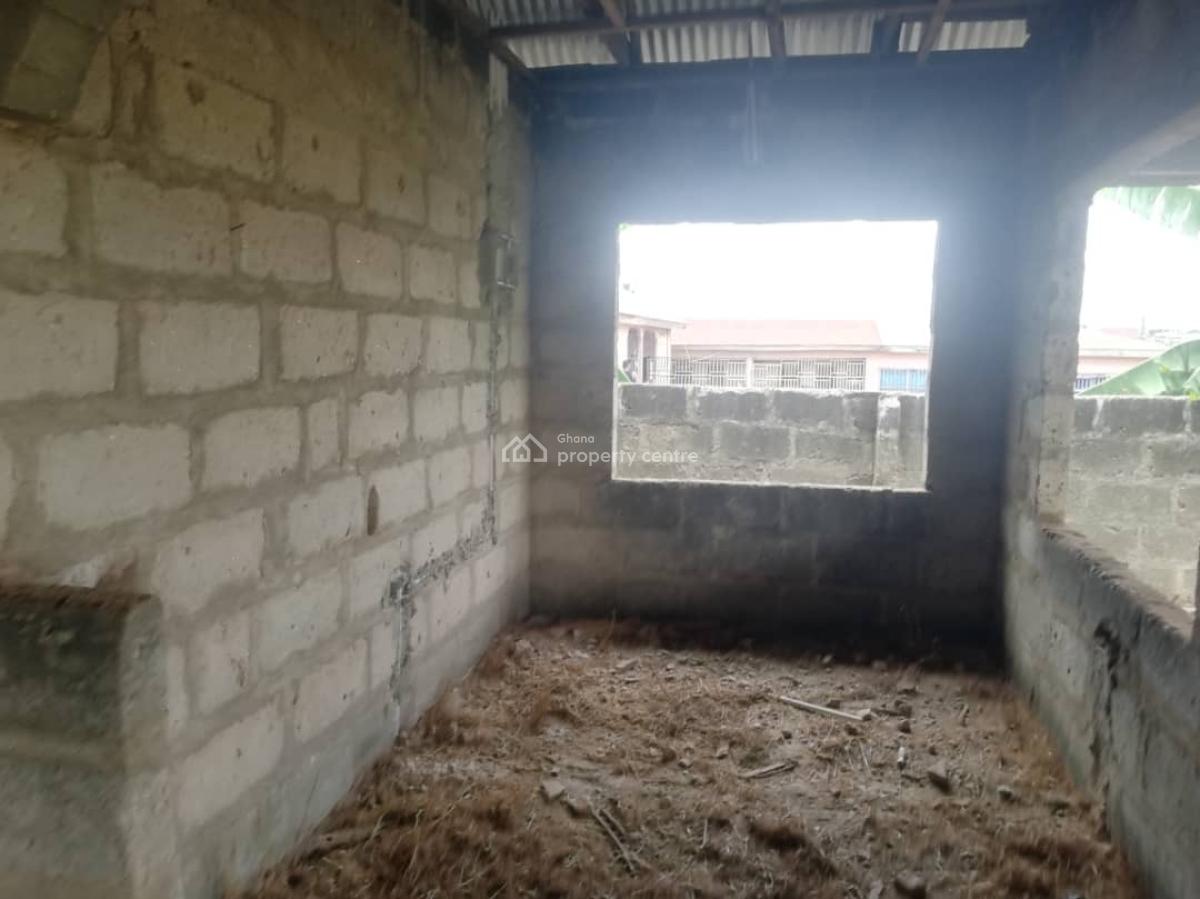 4 Bedrooms on 2 Plots at Kumasi, Tec Appiadu Donyina, Kwadaso, Kumasi Metropolitan, Ashanti, Detached Bungalow for Sale