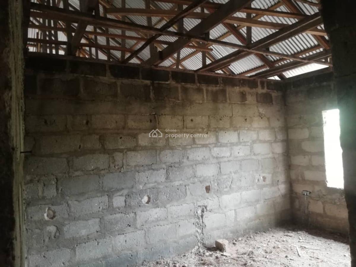 4 Bedrooms on 2 Plots at Kumasi, Tec Appiadu Donyina, Kwadaso, Kumasi Metropolitan, Ashanti, Detached Bungalow for Sale