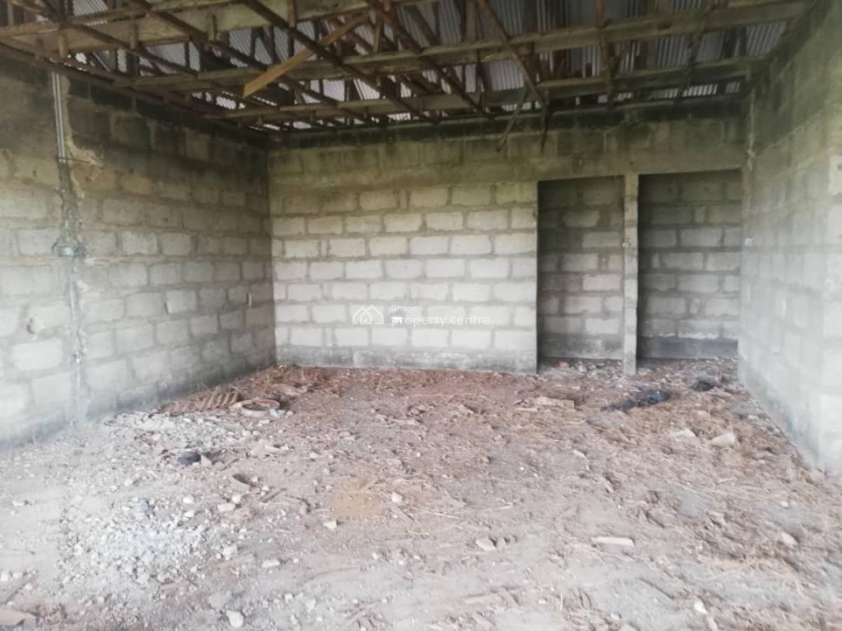 4 Bedrooms on 2 Plots at Kumasi, Tec Appiadu Donyina, Kwadaso, Kumasi Metropolitan, Ashanti, Detached Bungalow for Sale