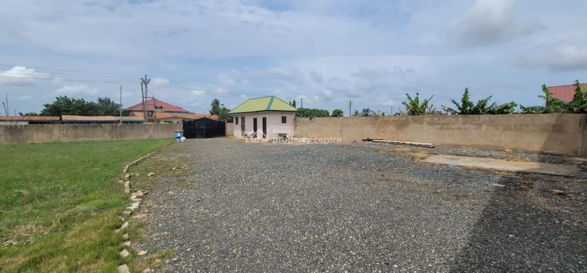 9 Bedroom Hostel, Com.25-dowenya Road. Methodist Junction, Tema, Accra, House for Sale